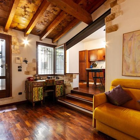 La Terrazza Apartment - Smart Holiday مانتوفا المظهر الخارجي الصورة