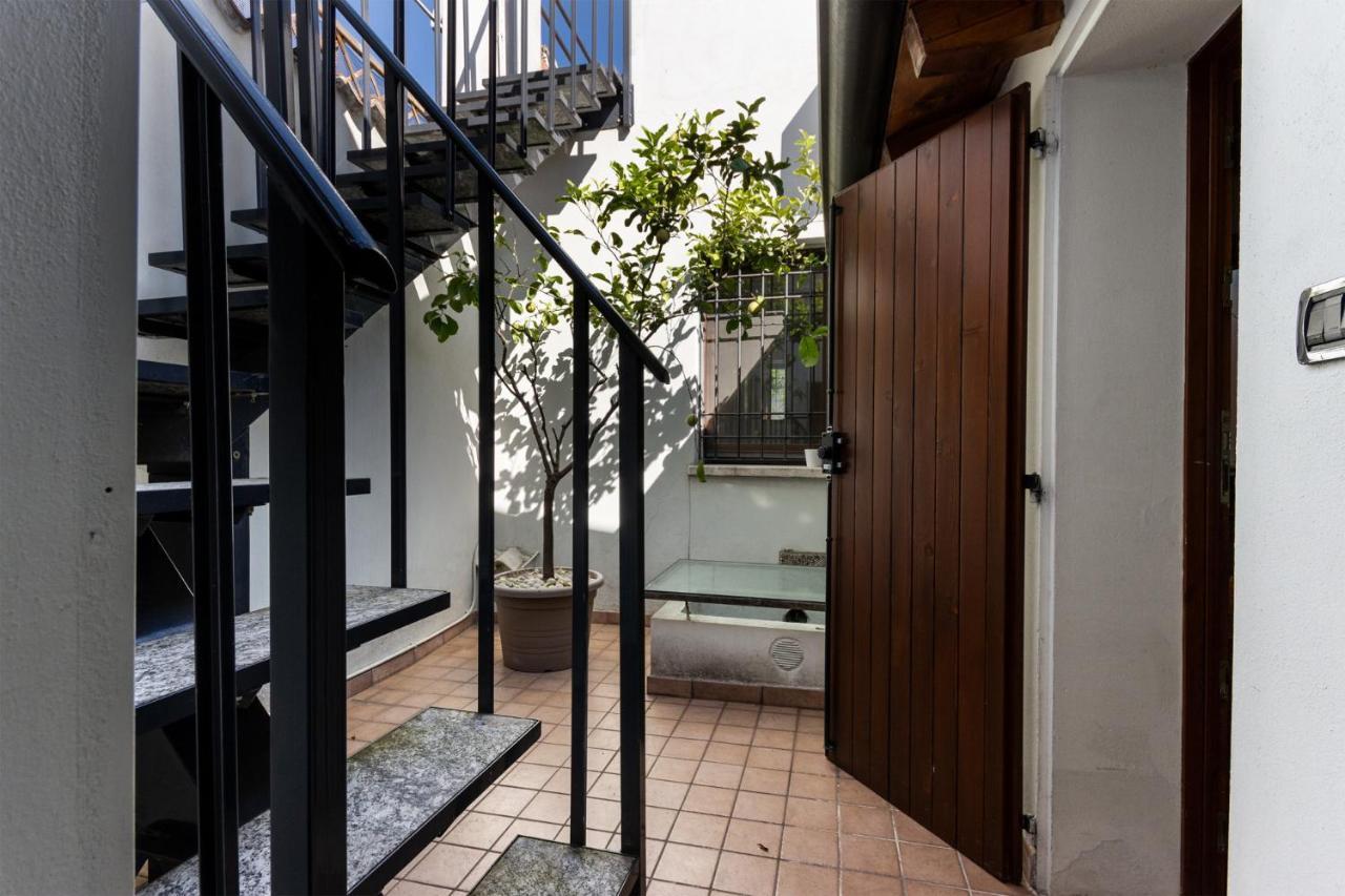 La Terrazza Apartment - Smart Holiday مانتوفا المظهر الخارجي الصورة