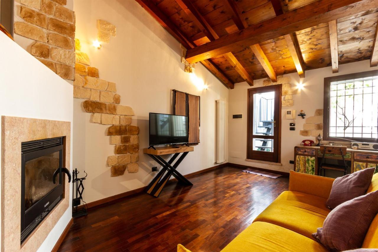 La Terrazza Apartment - Smart Holiday مانتوفا المظهر الخارجي الصورة